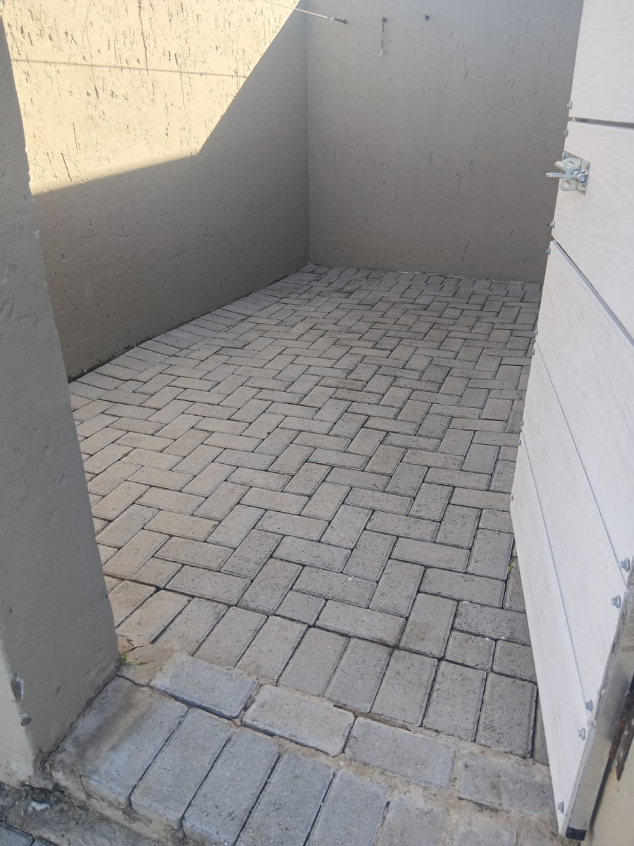 To Let 2 Bedroom Property for Rent in Dana Bay Western Cape